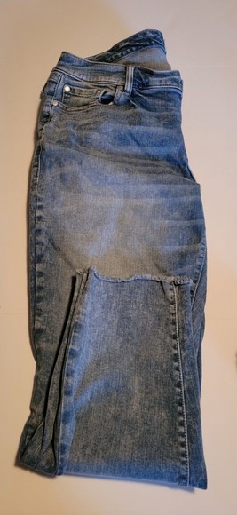 Torrid Boyfriend Jeans Women's 18 R First at Fit Medium Wash - Picture 2 of 4